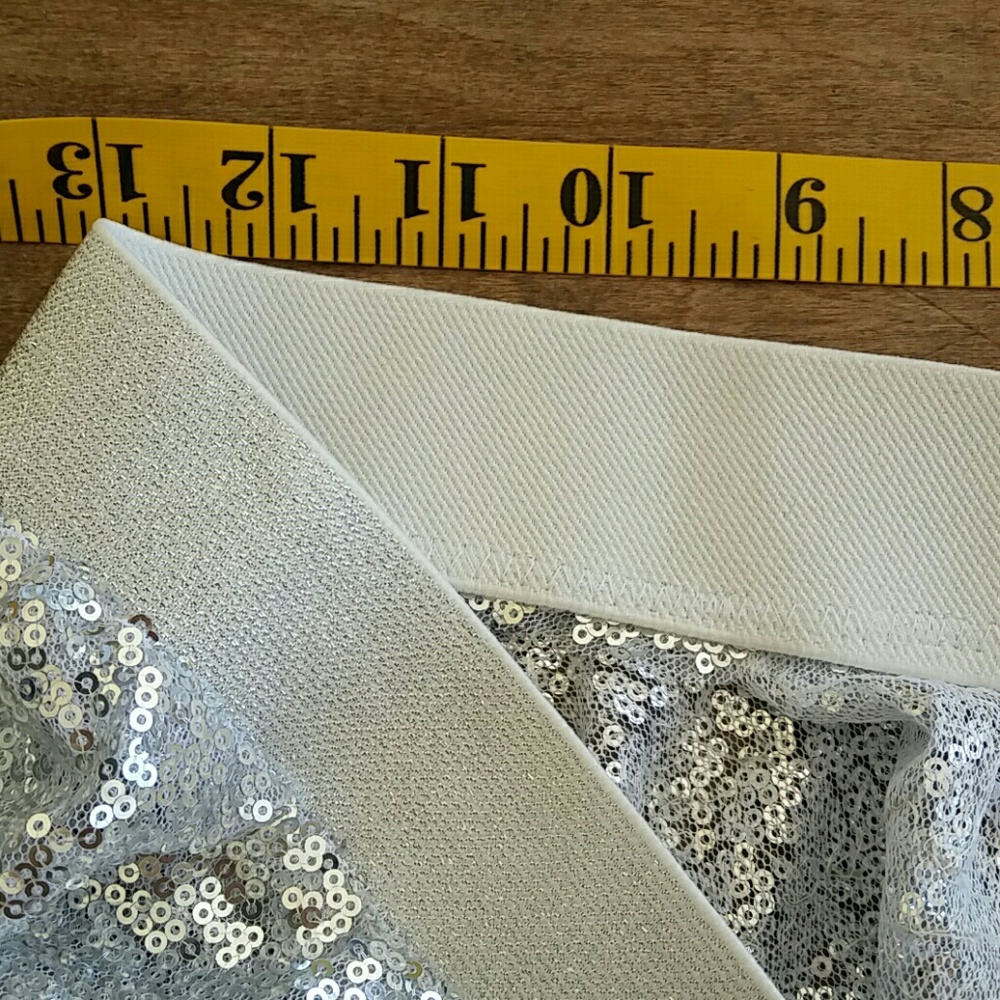 Ladies Silver Sequin Ball Gown Skirt - Picture 11 of 11